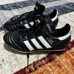 Adidas Copa Mundial Soccer cleats. Mens size 4.5-barely used